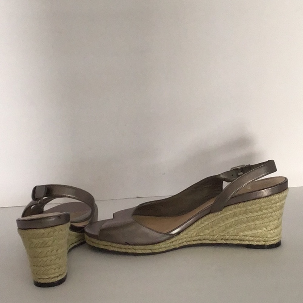 🔥🔥50% OFF LIST PRICE 🔥🔥.   COLE HAAN.      Silver Espadrille Wedge Shoes